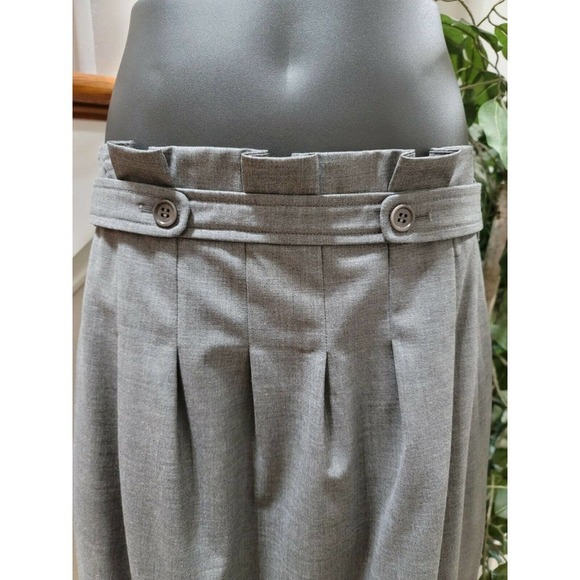 BCBGMAXAZRIA Women's Gray Wool and Spandex Knee Length Flare Skirt Size 08 - Picture 2 of 9